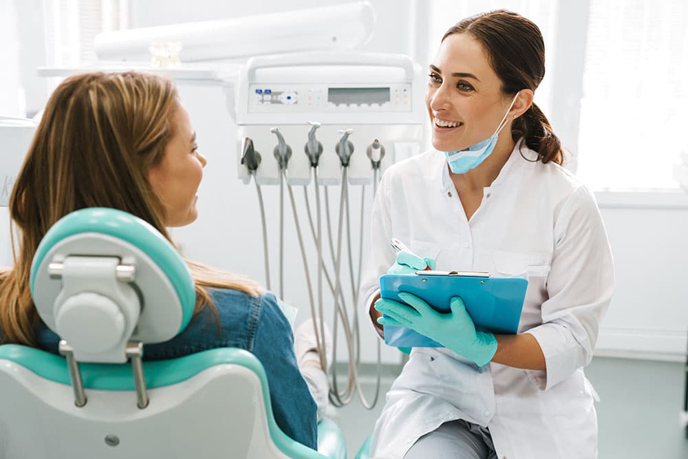 Top dental bonding clinic near Toronto